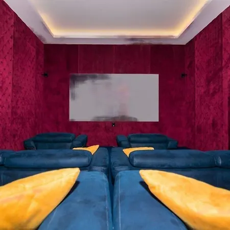 Lumos All-in In Luxury Full Facilities شقة