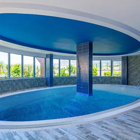 Апартаменти Lumos All-in In Luxury Full Facilities
