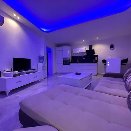 Lumos A20 In Luxury Full Facilities *
